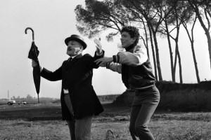 "Uccellacci e uccellini" (1966). Totò e Ninetto Davoli - ©ph. Divo Cavicchioli-Centro Cinema Cesena